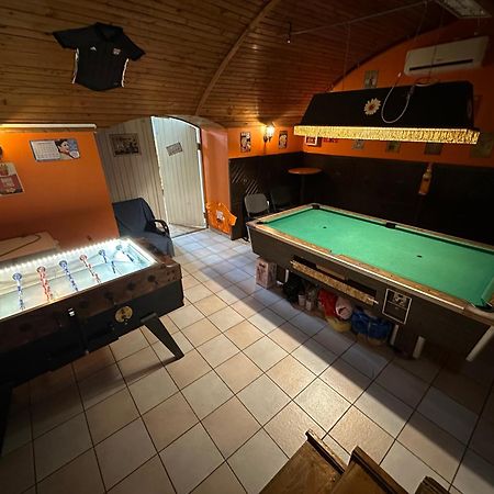 Whole Basemenet Former Pub4 Stag Do/Hen Party Будапеща Екстериор снимка