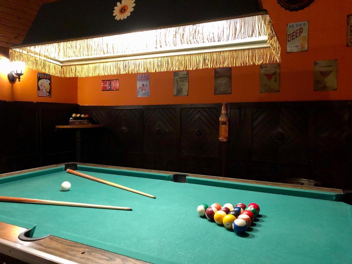 Whole Basemenet Former Pub4 Stag Do/Hen Party Будапеща Екстериор снимка