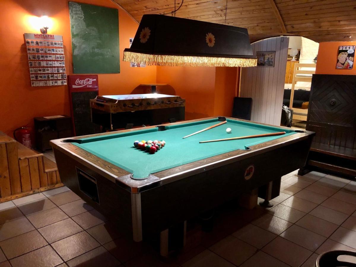 Whole Basemenet Former Pub4 Stag Do/Hen Party Будапеща Екстериор снимка